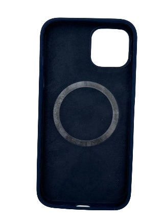 MarinBlå Liquid Silikonskal med MagSafe för iPhone 14 Pro– Stil och Skydd i Ett