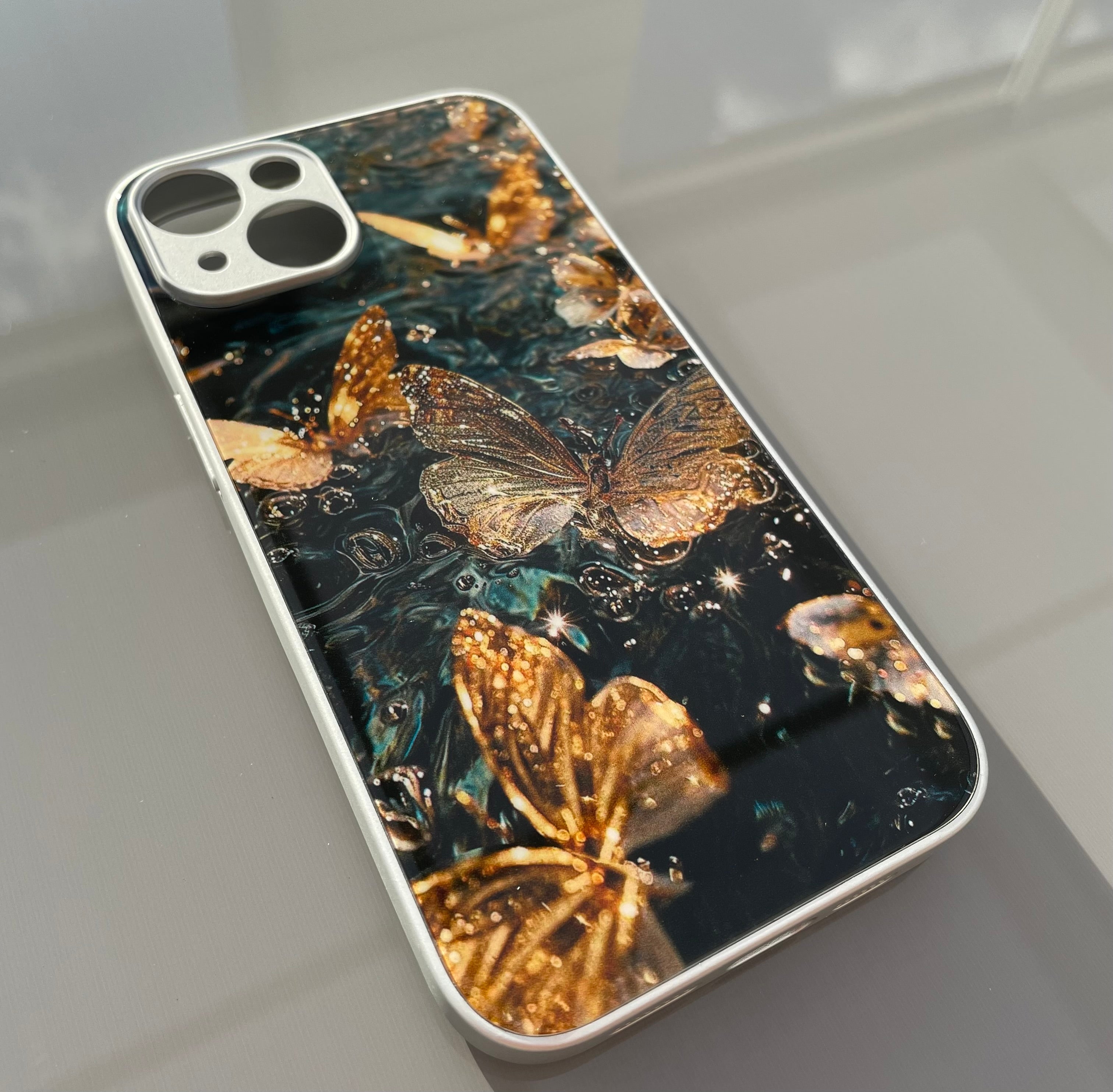 iPhone 14 - Mobilskal av baksida av härdat glas - Fjärilar