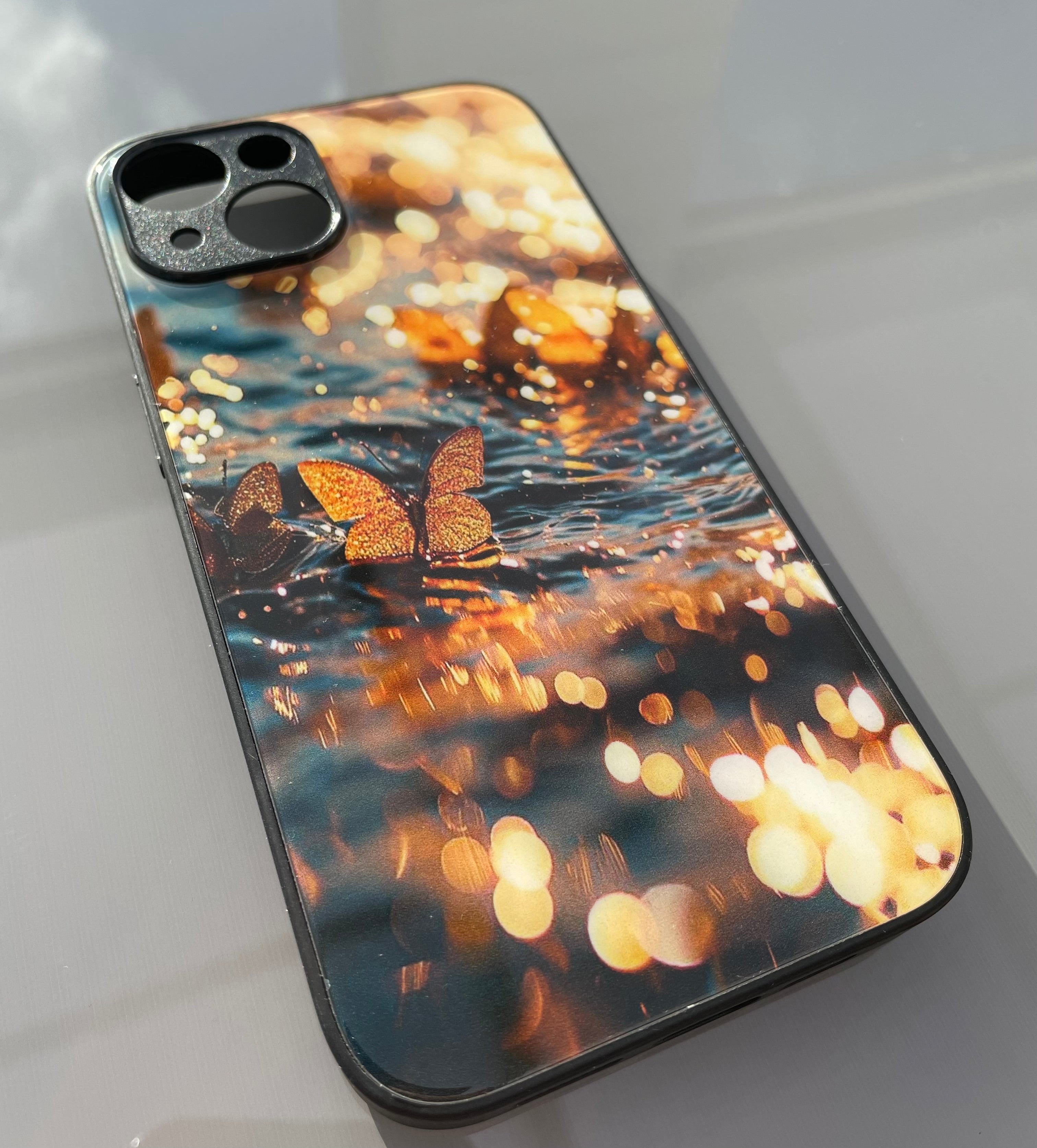 iPhone 14 - Mobilskal av baksida av härdat glas - Fjärilar