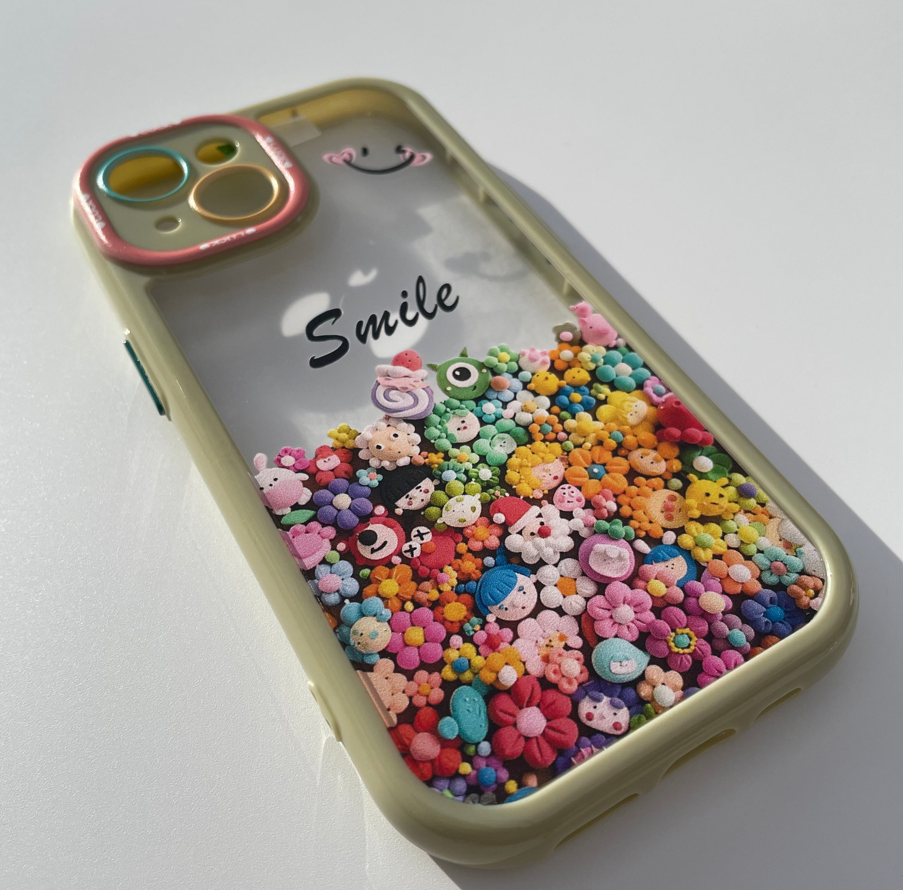 Hårt transparent skal till iPhone 15 - Ljusgrön