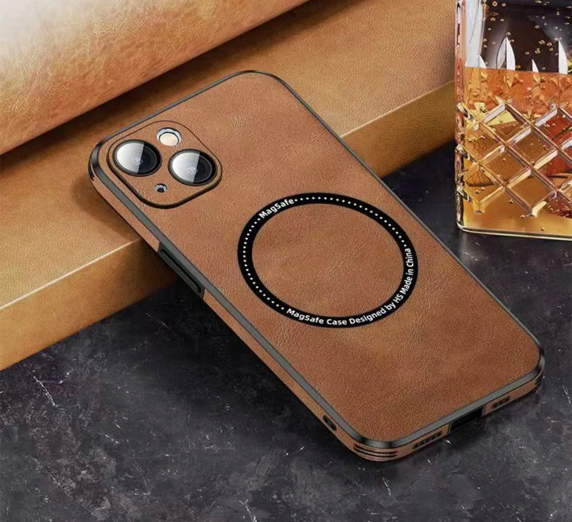 Läderfodral för iPhone 14 - Stilren Brun Design för Elegans och Skydd